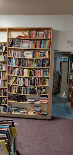 Used Book Store «R & B Used Books», reviews and photos, 12830 Saginaw Rd # F, Grand Blanc, MI 48439, USA