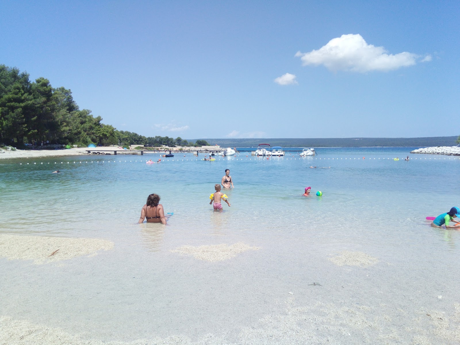 Zdjęcie Galboka beach II z mała zatoka