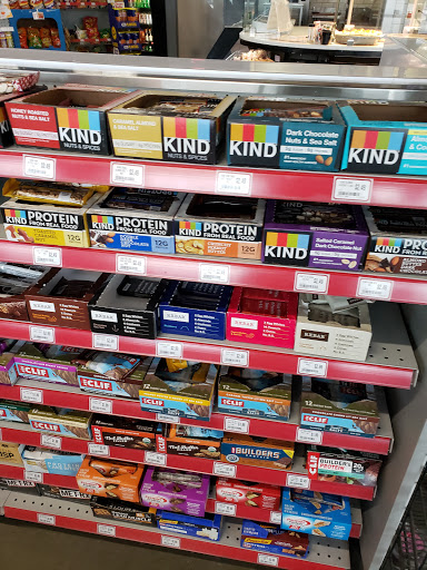 Convenience Store «Kum & Go», reviews and photos, 1605 E Kearney St, Springfield, MO 65803, USA