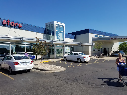 Thrift Store «Goodwill Store and Donation Center - Madison East», reviews and photos, 2127 E Springs Dr, Madison, WI 53704, USA