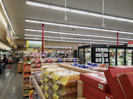 Grocery Store «Grocery Outlet Bargain Market», reviews and photos, 215 W Calaveras Blvd, Milpitas, CA 95035, USA