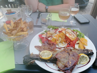Snack de la via à Mostuéjouls