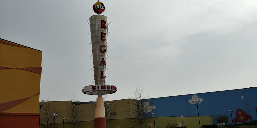 Movie Theater «Regal Cinemas St. Louis Mills 18 & IMAX», reviews and photos, 5555 St.Louis Mills Blvd, Hazelwood, MO 63042, USA