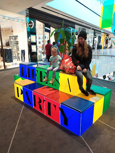 OC Westfield - žluté parkoviště (vjezd) - Parkovací dům