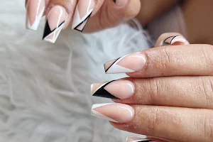 Herford Nails image