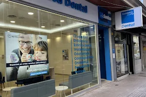 Clínica Dental Milenium Pontevedra - Sanitas image