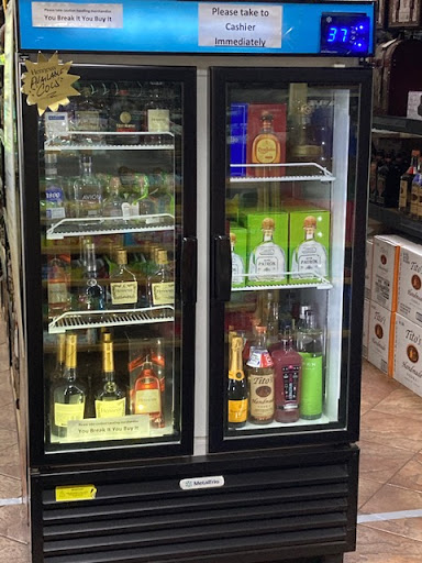 Liquor Store «Franklin Liquor & Deli», reviews and photos, 28500 Franklin Rd, Southfield, MI 48034, USA
