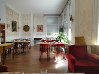 Atmosphère du Hôtel Restaurant Des Thermes à Bourbon-l'Archambault - n°3