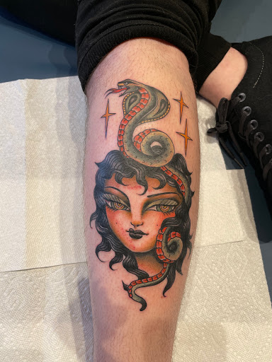 Tattoo Shop «Icon Tattoo Studio», reviews and photos, 813 N Russell St, Portland, OR 97227, USA