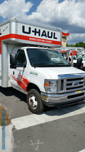 Truck Rental Agency «U-Haul Moving & Storage of Alafaya», reviews and photos, 11815 E Colonial Dr, Orlando, FL 32826, USA