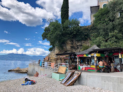 Javna beach'in fotoğrafı - rahatlamayı sevenler arasında popüler bir yer