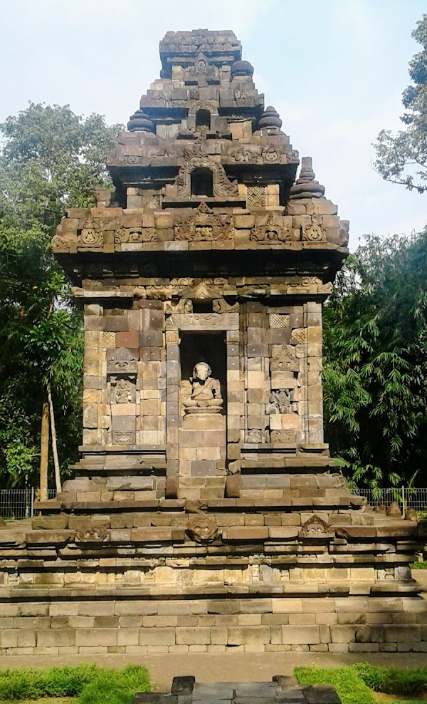 Candi Merak