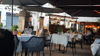 Atmosphère du Restaurant La Petite Cave di San Giovanni à Gémenos - n°15