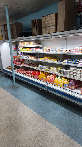 Grocery Store «A & M Grocery Store», reviews and photos, 1228 39th St, Galveston, TX 77550, USA
