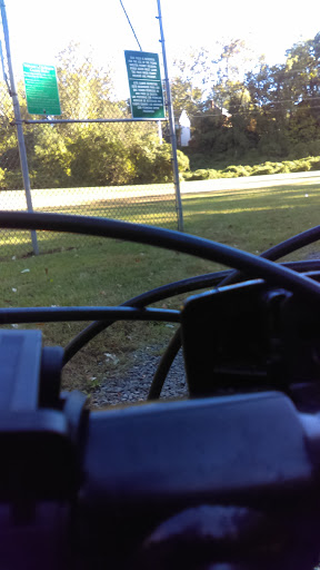 Golf Course «Bluemont Park Disc Golf Course», reviews and photos, 399 N Manchester St, Arlington, VA 22203, USA