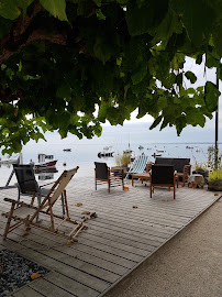 Atmosphère du Restaurant de fruits de mer Les Pieds dans l'Eau à Lège-Cap-Ferret - n°4