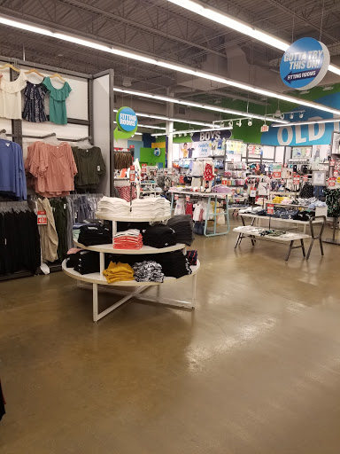 Clothing Store «Old Navy», reviews and photos, 20505 N Rand Rd, Kildeer, IL 60047, USA