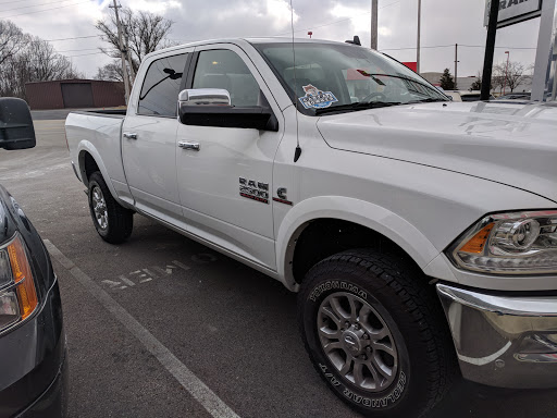 Car Dealer «Dan Hatfield Chrysler Jeep Dodge», reviews and photos, 245 Lafayette Rd, London, OH 43140, USA