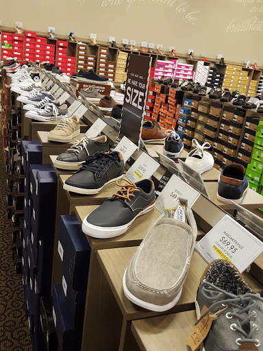 Shoe Store «DSW Designer Shoe Warehouse», reviews and photos, 907 Haddonfield Rd, Cherry Hill, NJ 08002, USA
