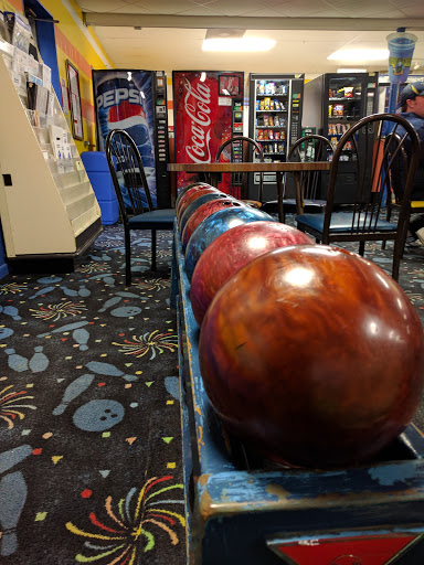 Bowling Alley «Warpath Bowling Lanes», reviews and photos, 2449 Memorial Blvd, Kingsport, TN 37664, USA