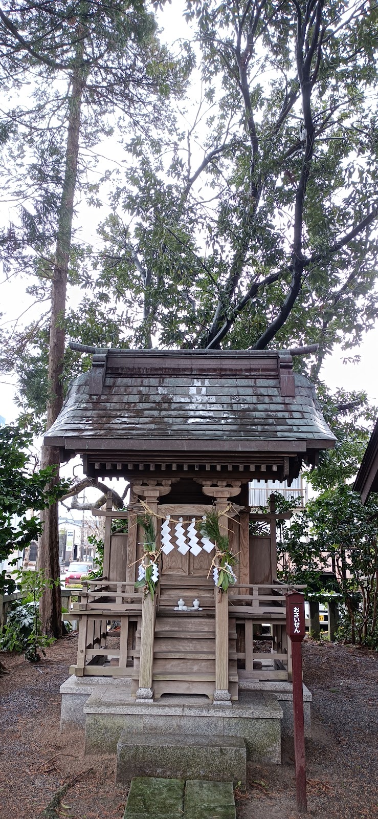 厳島神社（諏訪神社境内）