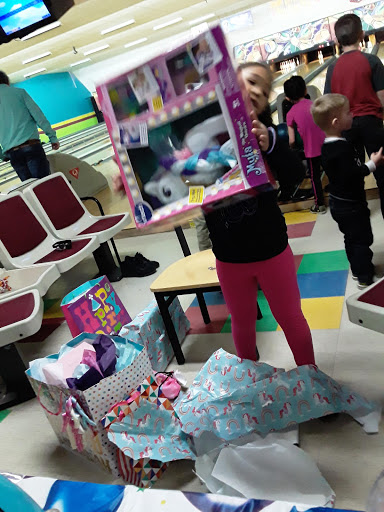 Bowling Alley «Rose Lanes Bowling Center», reviews and photos, 910 Rose Ln, Toccoa, GA 30577, USA