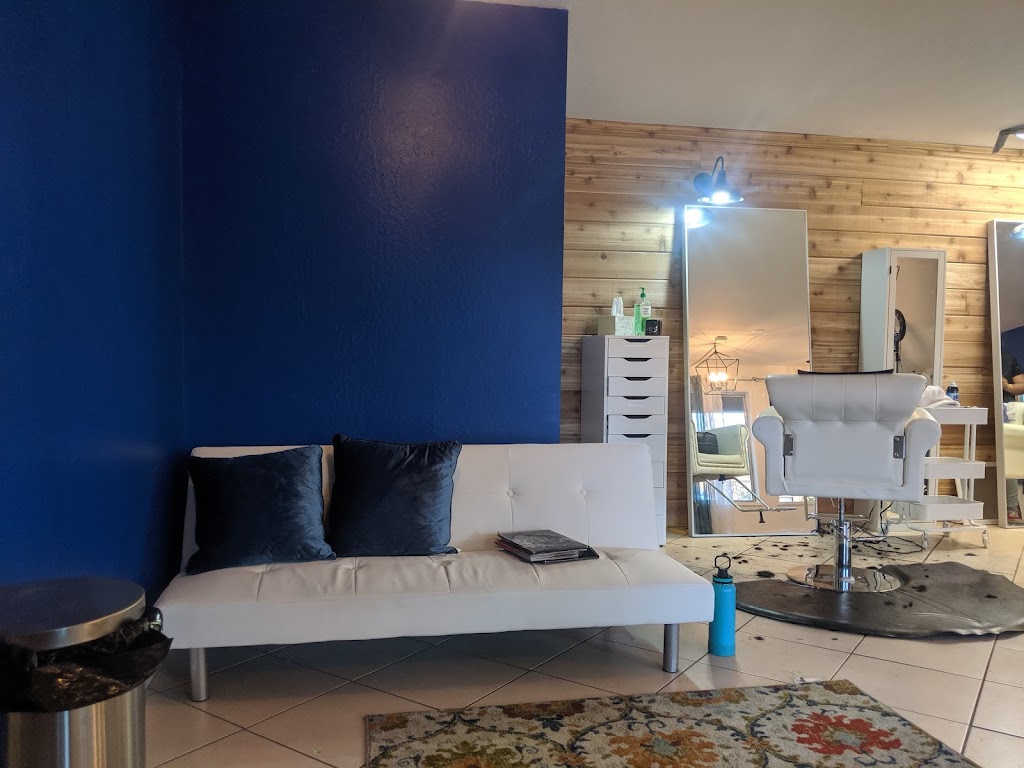 Mi Azul salon 96150