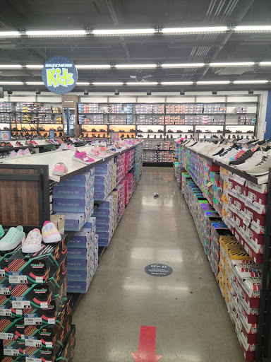 Shoe Store «SKECHERS Factory Outlet», reviews and photos, 321 Nut Tree Rd #131H, Vacaville, CA 95687, USA