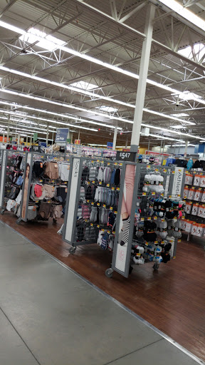 Department Store «Walmart Supercenter», reviews and photos, 530 Woollomes Ave, Delano, CA 93215, USA