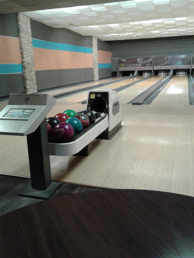 Bowling Alley «Regal Lanes», reviews and photos, 27663 Mound Rd, Warren, MI 48092, USA