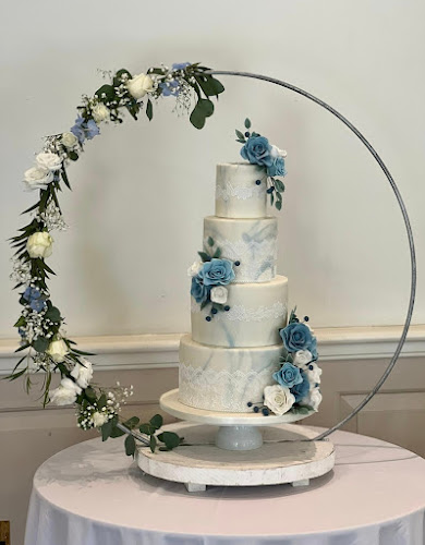Corinnes Cake Creations- Wedding Cake Specialist - Maidstone
