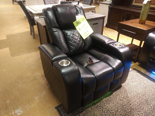 Furniture Store «Marlo Furniture Liquidation Center Furniture Store», reviews and photos, 4040 Plank Rd, Fredericksburg, VA 22407, USA