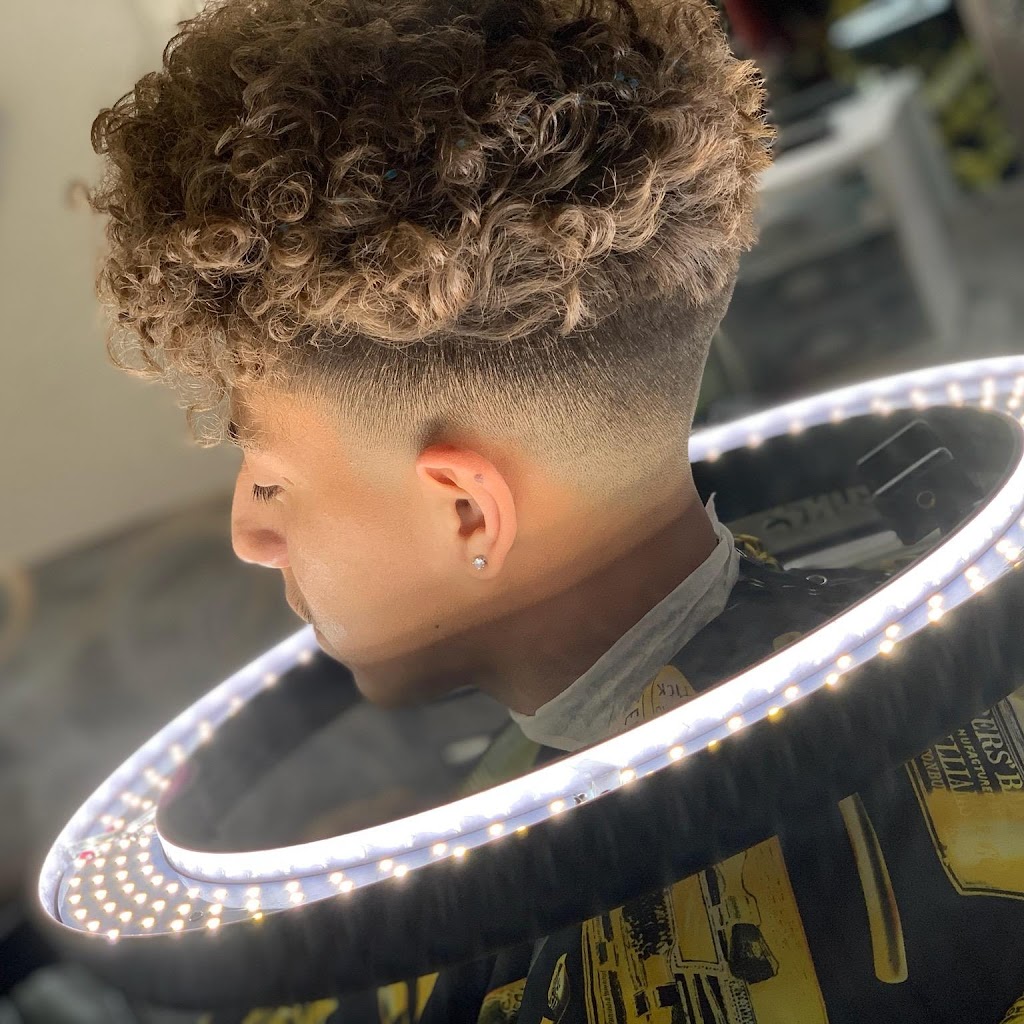 Western Plaza Barbers 90275