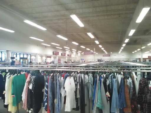 Clothing Store «Burlington Coat Factory», reviews and photos, 250 S Randall Rd, Elgin, IL 60123, USA