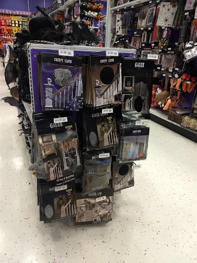 Shopping Mall «Central Plaza Shopping Center», reviews and photos, 2550 Central Park Ave, Yonkers, NY 10710, USA