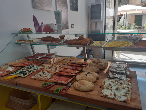 Pizzeria/Stuzzicheria (PROFUMO DI PANE) in Isola del Liri, Provincia di Frosinone