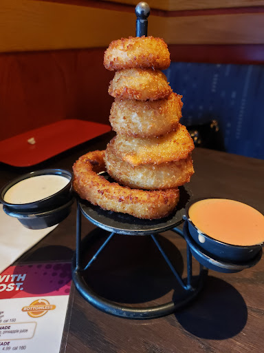 Red Robin Gourmet Burgers and Brews image