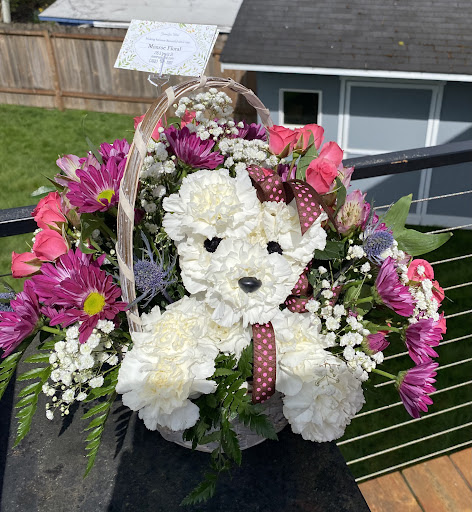 Florist «Monroe Floral», reviews and photos, 113 W McDougall St, Monroe, WA 98272, USA