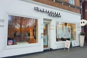 Rahimi Beauty Permanent Make-Up Microblading - Hamburg image