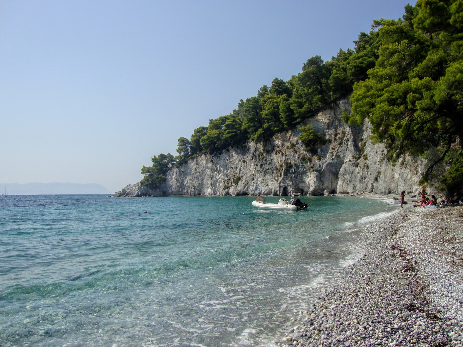 Valokuva Skopelos beachista. puhtaustasolla korkea