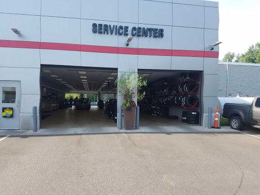 Toyota Dealer «Maplewood Toyota», reviews and photos, 2873 Maplewood Dr, Maplewood, MN 55109, USA