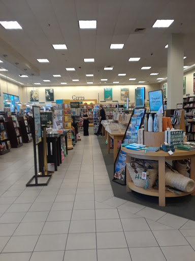 Book Store «Barnes & Noble Booksellers South Corona», reviews and photos, 2470 Tuscany St #101, Corona, CA 92881, USA