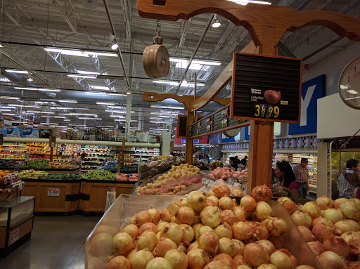 Supermarket «Super King Market», reviews and photos, 2260 Lincoln Ave, Altadena, CA 91001, USA