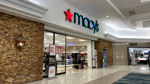 Shopping Mall «Cape Cod Mall», reviews and photos, 769 Iyannough Rd, Hyannis, MA 02601, USA