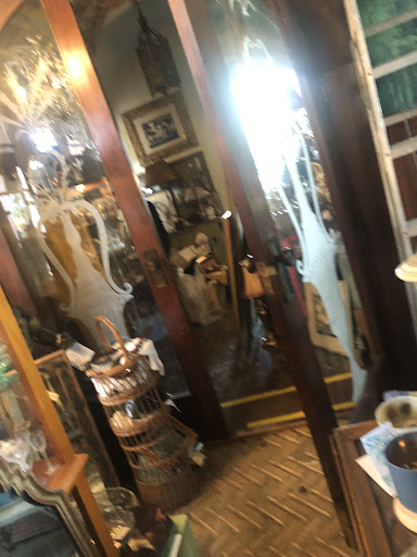 Sumptuous Settings Antiques