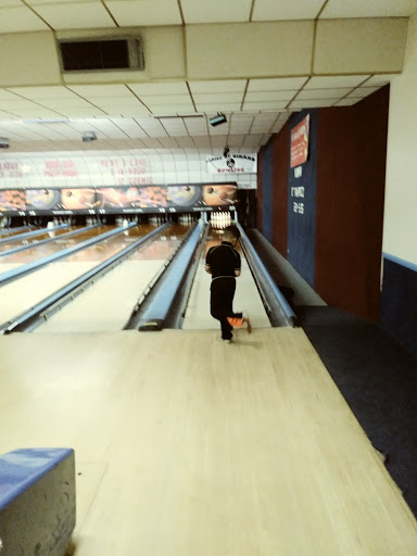 Bowling Alley «McKinley Lanes Bowling Center», reviews and photos, 2666 Robbins Ave, Niles, OH 44446, USA