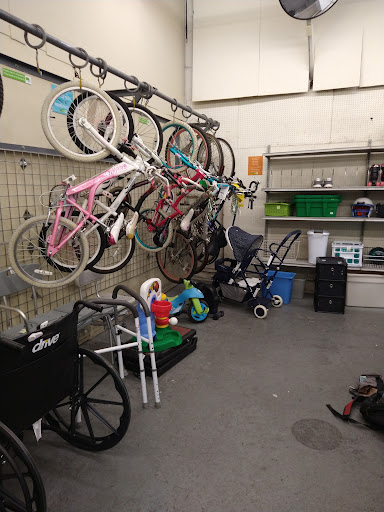 Thrift Store «Veterans Thrift Store», reviews and photos, 1190 Garey Ave, Pomona, CA 91766, USA