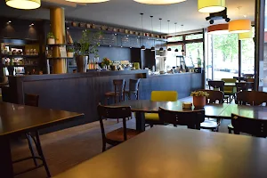 Moka Café image