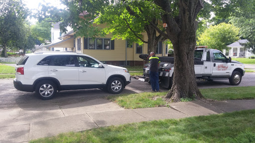 Auto Repair Shop «Falls Park Tire & Auto», reviews and photos, 1 Plaza Dr #11, Pendleton, IN 46064, USA