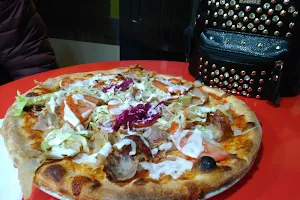 Istanbul Mevlana Pizzeria image